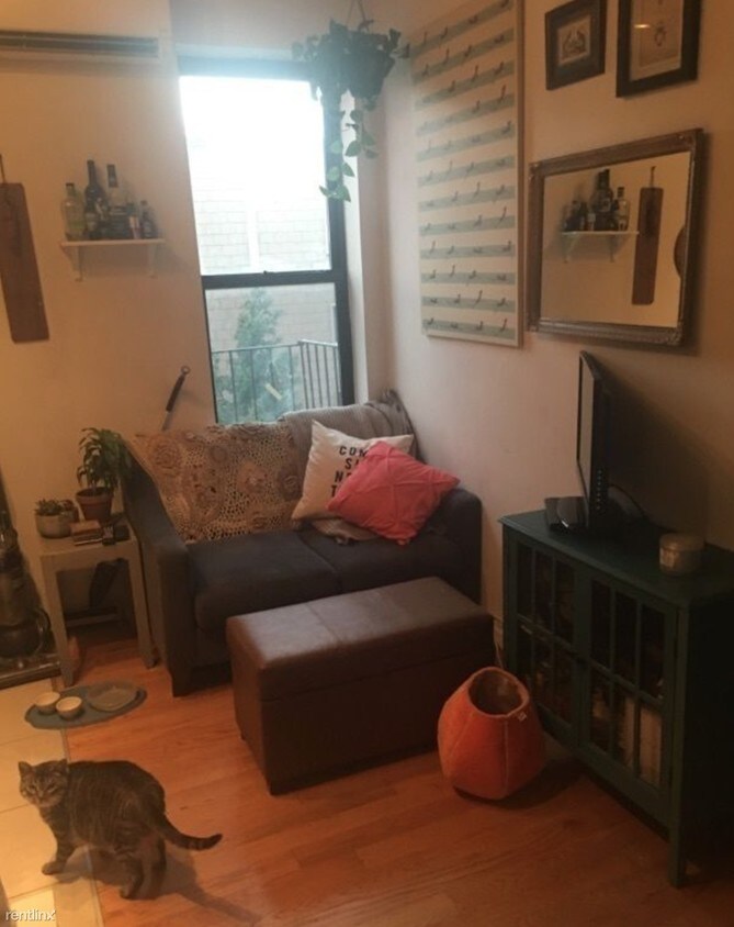 Foto del edificio - 261 Nostrand Ave