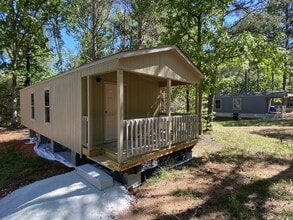 Building Photo - 940 Cedar Village Ln