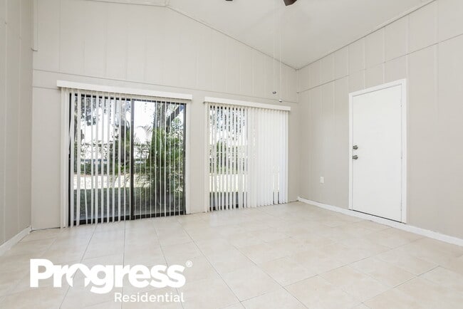 Foto del edificio - 1629 Sunburst Way