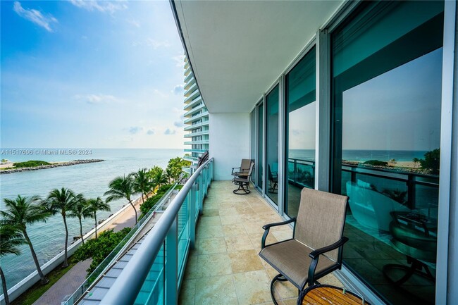 Foto del edificio - 10295 Collins Ave