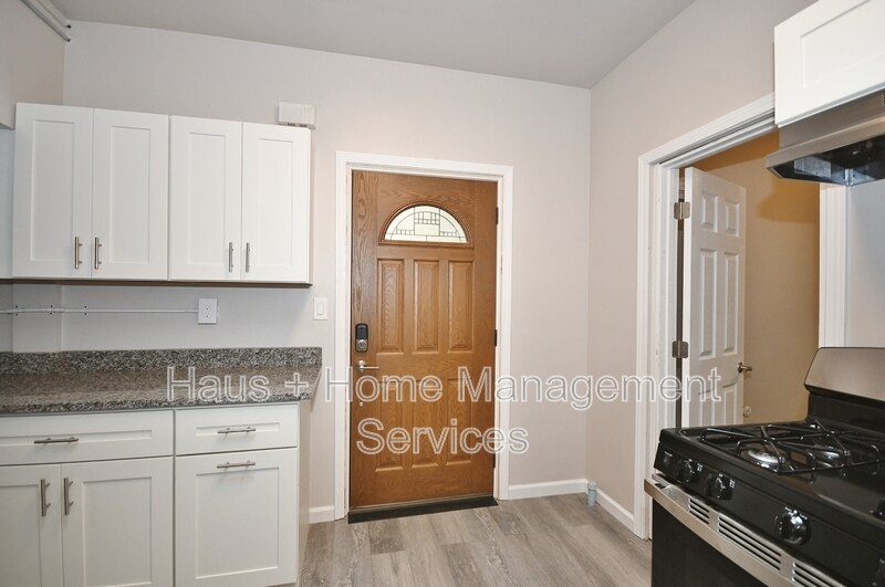 Foto principal - 933 4th Ave