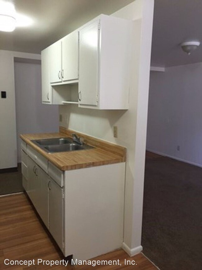 Building Photo - 1059 E 600 S