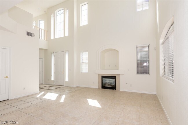 Building Photo - 975 Paisley St