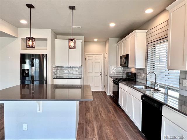 Foto del edificio - 5364 Walden Ct