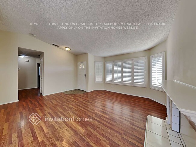 Foto del edificio - 15111 Wavecrest Dr