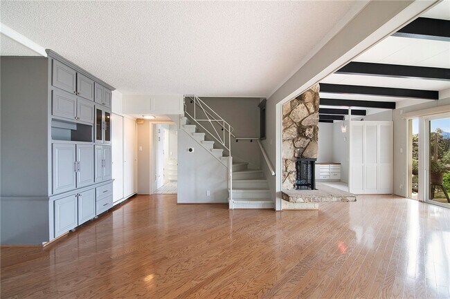 Foto del edificio - 934 Highline Rd