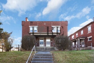Building Photo - 1257 E Livingston Ave