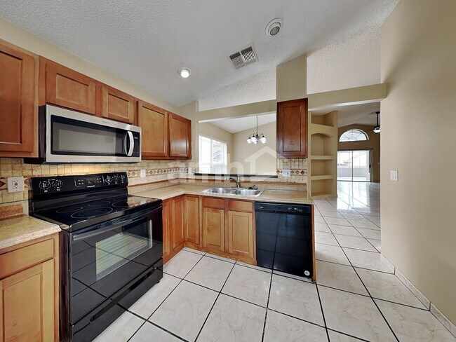 Building Photo - 4232 Pacifica Dr