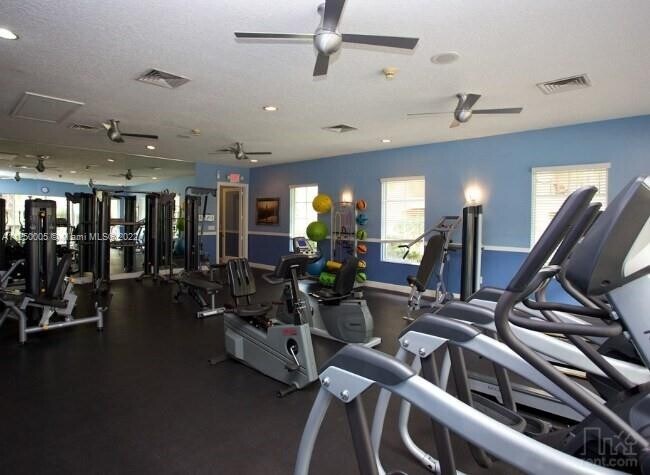 Foto del edificio - 11631 SW 2nd St