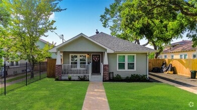 Building Photo - 311 Cosmos St
