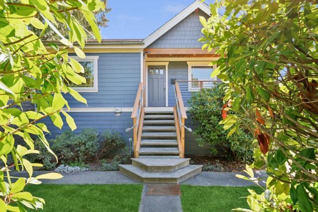 Building Photo - 3 bedroom in Seattle WA 98103