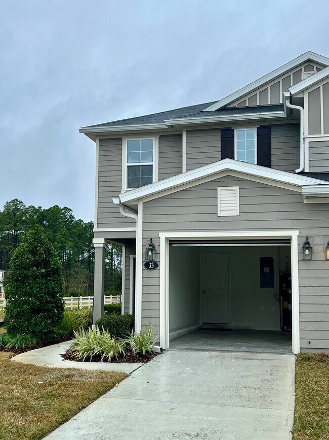 Building Photo - 33 Silver Fern Dr