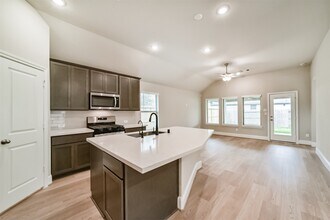 Building Photo - 250 Trapper Creek Dr