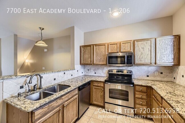 Foto del edificio - 7700 E Academy Blvd