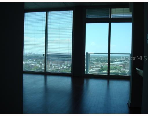 Foto del edificio - 777 N Ashley Dr