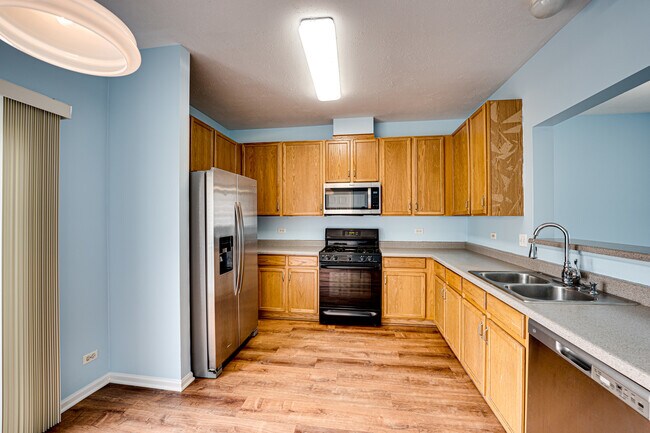Building Photo - 2353 Twilight Dr