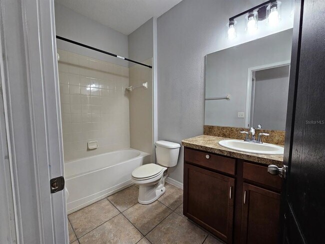 Foto del edificio - 4016 Mountain Chestnut Way