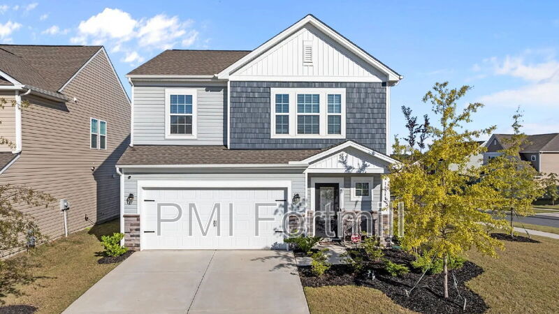 Foto principal - 18045 Stark Wy