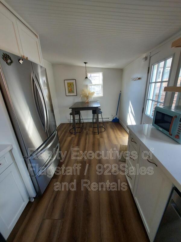 Building Photo - 119 S Wc Riles St