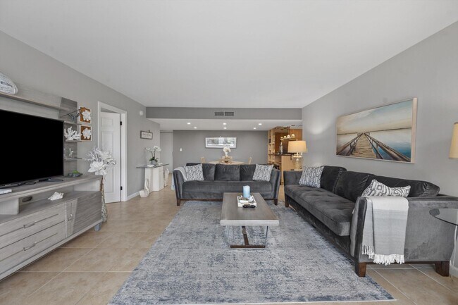 Building Photo - 2860 S Ocean Blvd