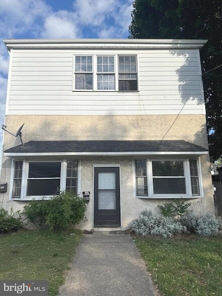 Primary Photo - 109 E Park Ave