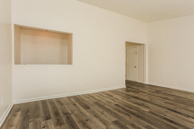 Foto del edificio - 2564 Snake Ct