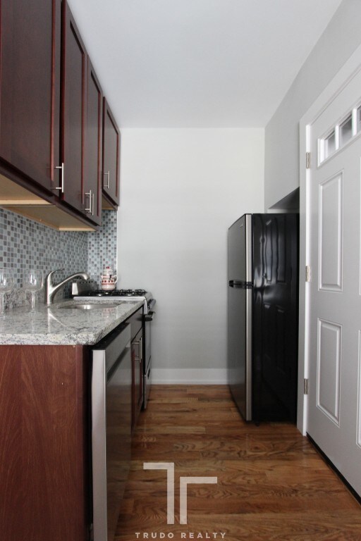 Building Photo - 2910 N Mildred Ave