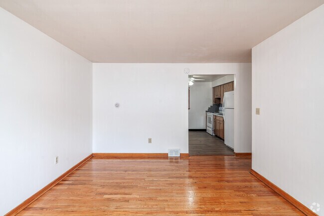2 habitaciones, 1 baño - 900 pies cuadrados - Sala de estar - Lincoln Hill Community