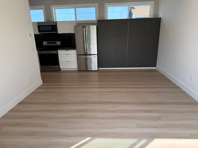 Foto del edificio - 13529 S Raymond Ave