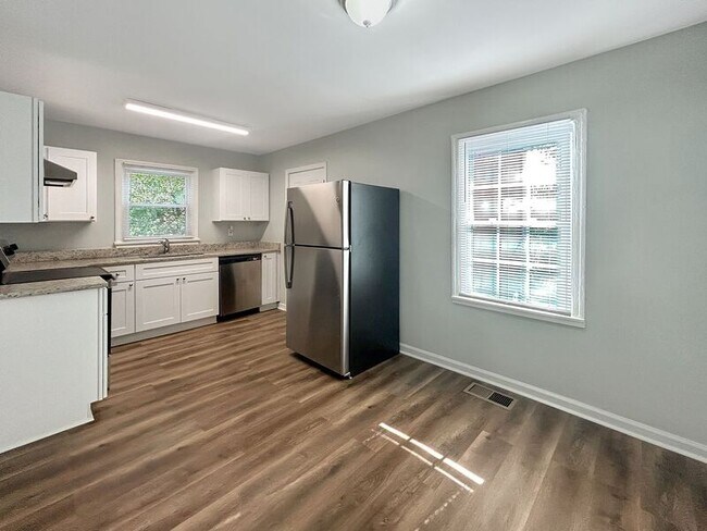 Building Photo - 1321 35th Street Ensley