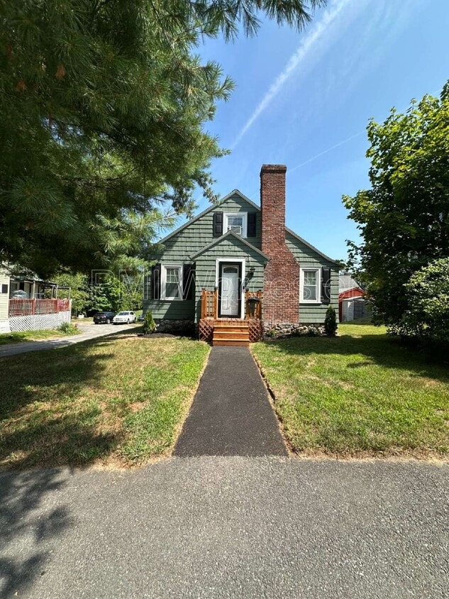 Primary Photo - 30 Ball St