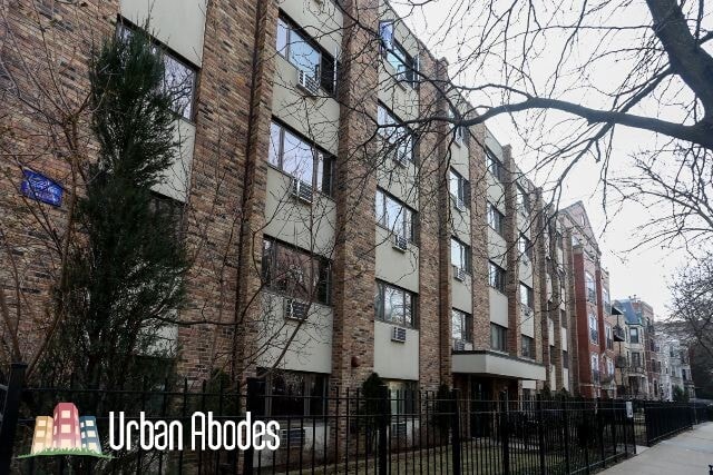 Building Photo - 637 W Wrightwood Ave