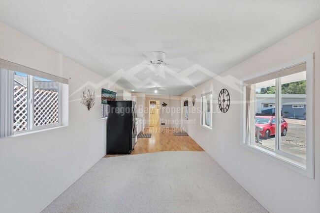 Building Photo - Coastal Cabin Retreat