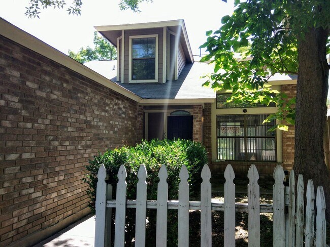 Foto del edificio - 4138 Mystic Sunrise Dr