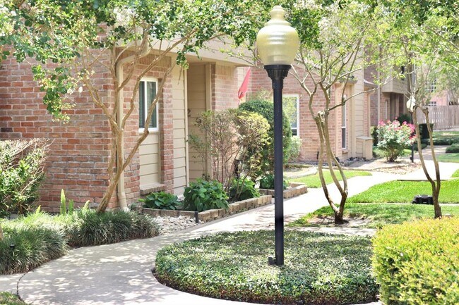 Foto del edificio - 929 Memorial Village Dr