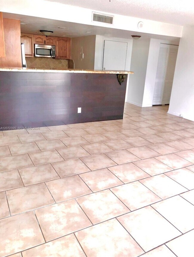 Building Photo - 13499 Biscayne Blvd