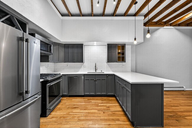 Foto del edificio - 2419 Tremont Pl