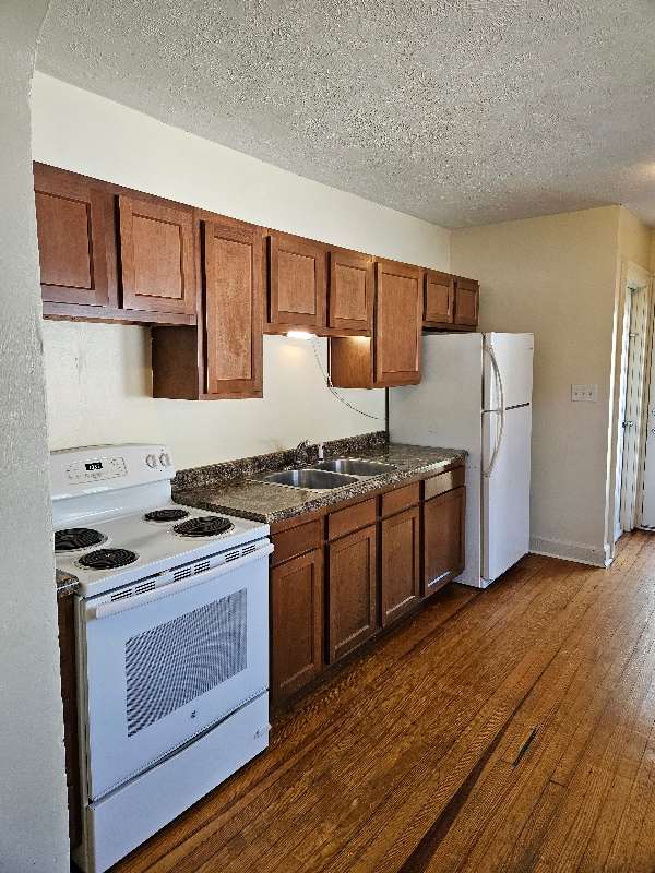 Building Photo - 1008 Muncie