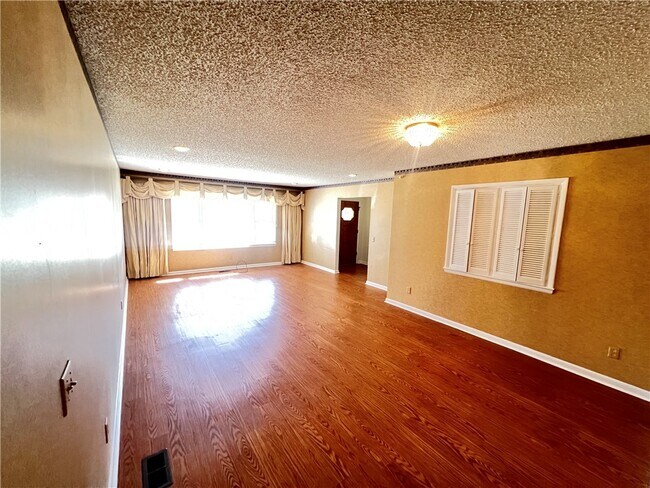 Foto del edificio - 1402 Westwood Ave