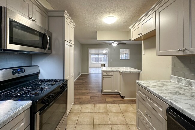 Building Photo - Cozy 3 Bed 2 Bath!