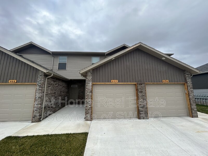 636 Turner Ave, Republic, MO 65738 Townhome Rentals in Republic MO