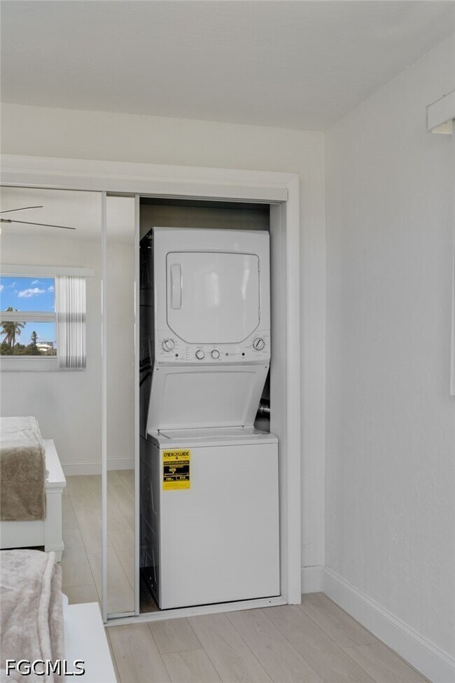 Building Photo - 6500 Estero Blvd