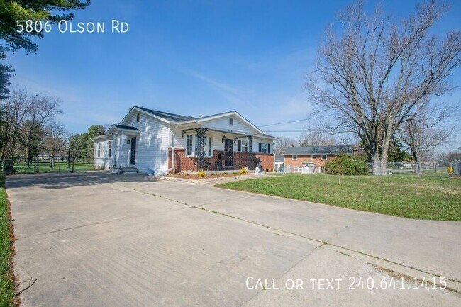 Foto del edificio - 5806 Olson Rd