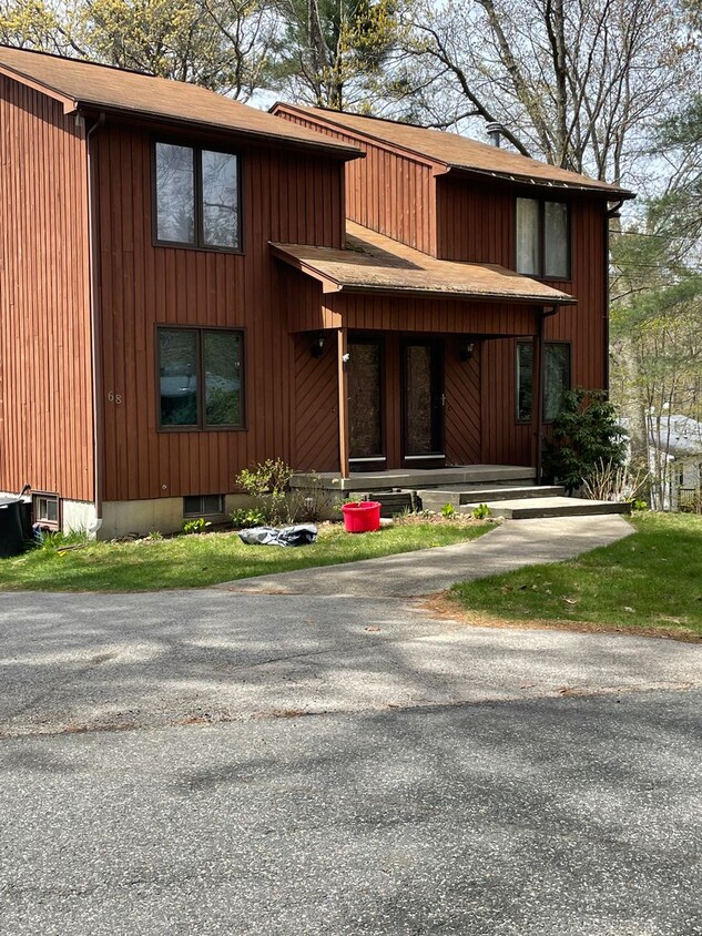 Building Photo - 68 Lake George Road
