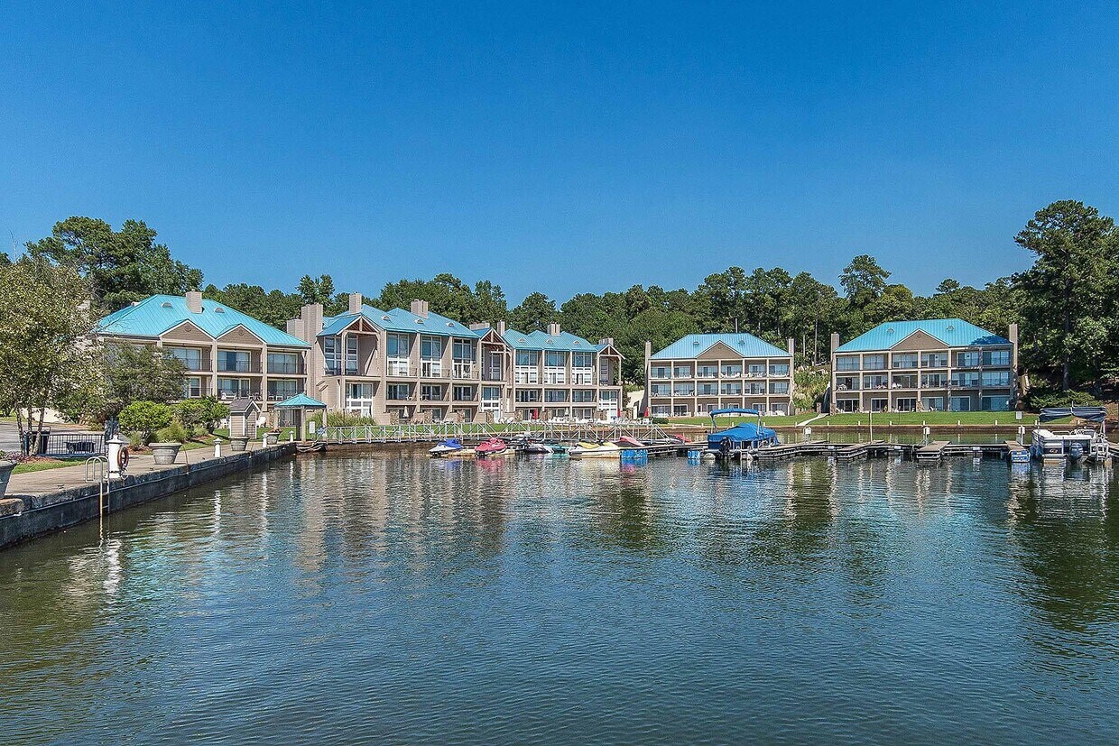 100 Harbor Pl Unit 303, Dadeville, AL 36853 Condo for Rent in