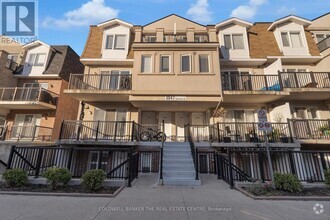 Building Photo - 3047-3047 Finch Ave W