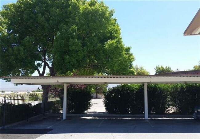Building Photo - Calvada Valley U7 - Bourbon St, Unit G-2