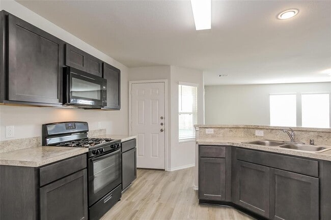 Building Photo - 22408 Clear Castle Dr
