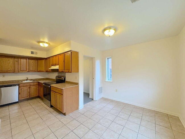 Photo - Charming & Modern Annandale Retreat on Conwell Dr Apartment