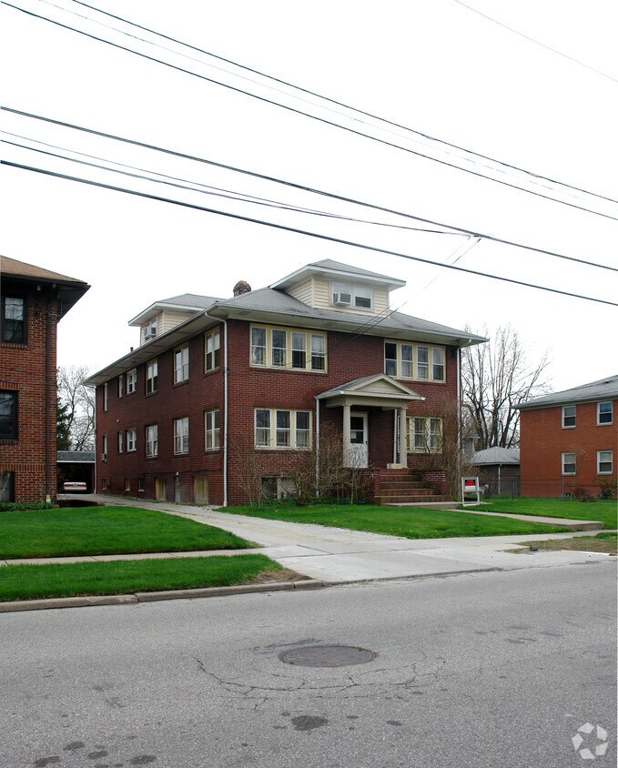Foto principal - 706 Sackett Ave